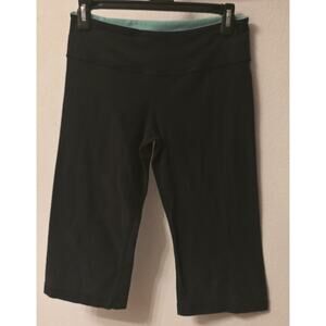 Lululemon Pants Womens size 6 Black Cropped Athletic Leggings Workout Gym